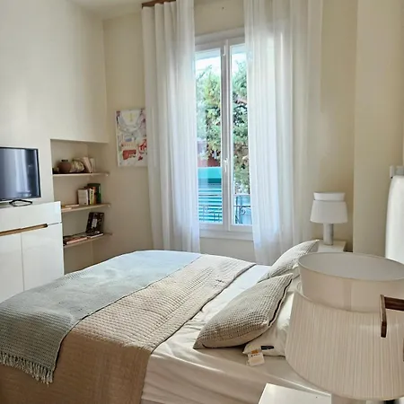 3 Bedroom House In The Center Of Cannes