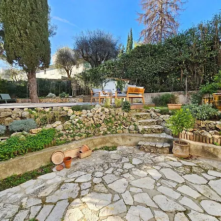 3 Bedroom House In The Center Of Villa