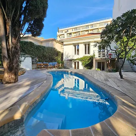 3 Bedroom House In The Center Of Villa *