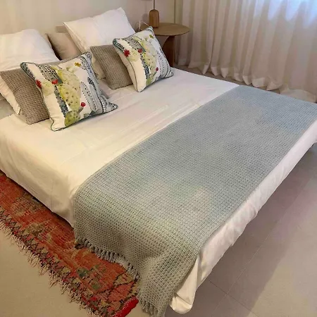 3 Bedroom House In The Center Of Cannes